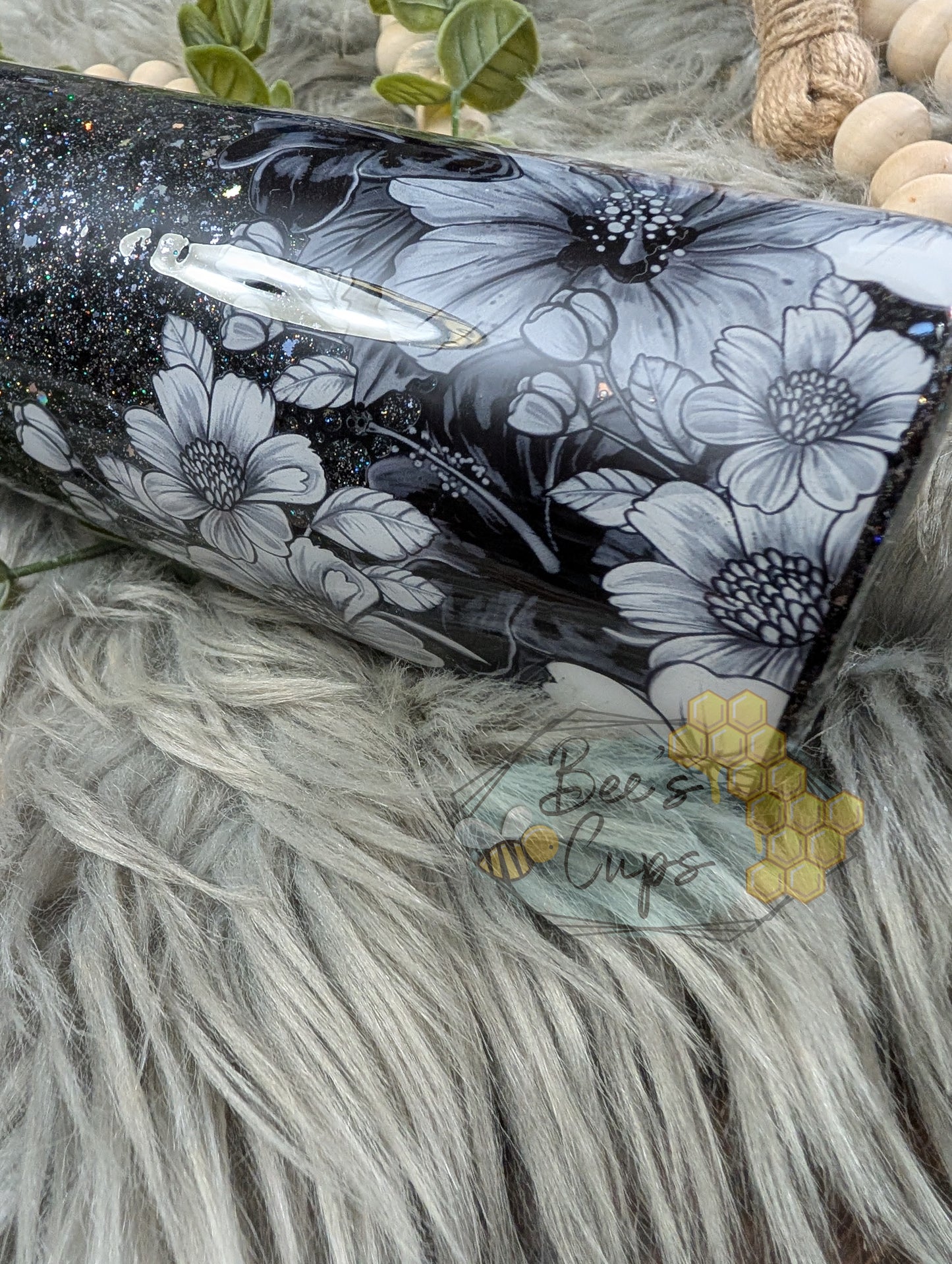 Monochromatic Floral 20oz RTS