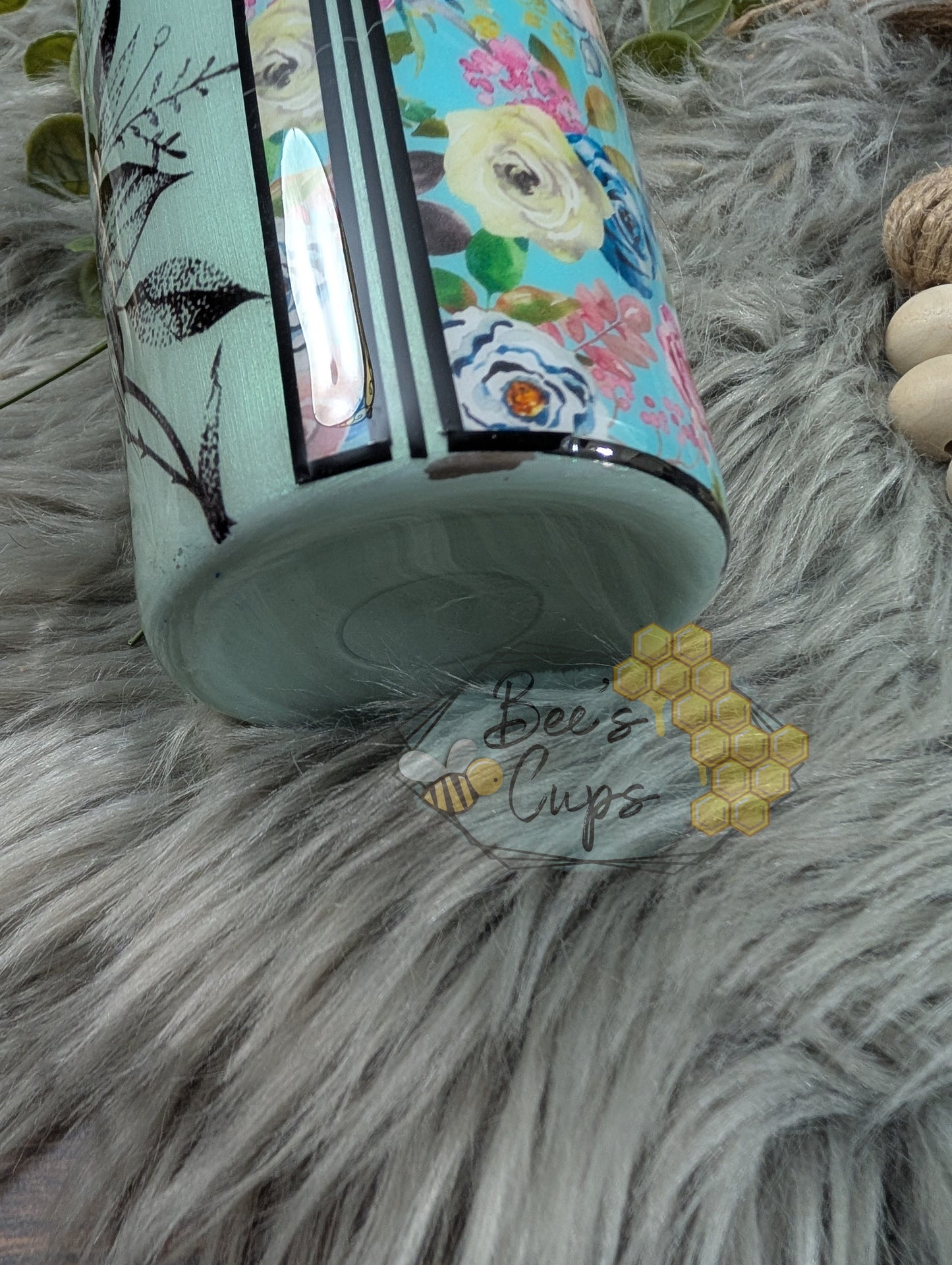 Mint Floral 20oz RTS FLAWED